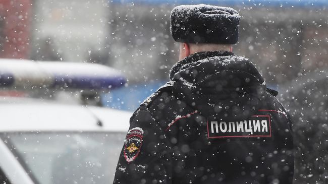 Сотрудник полиции Сотрудник полиции