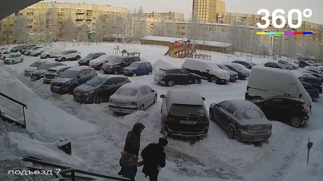В Сургуте мужчину избили на глазах у сына-инвалида из-за парковки В Сургуте мужчину избили на глазах у сына-инвалида из-за парковки