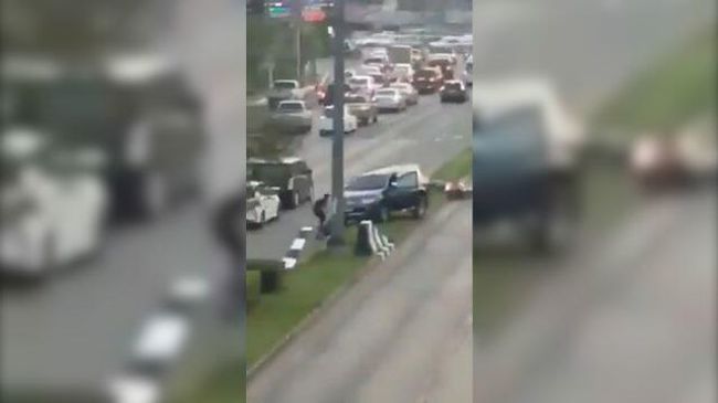 В соцсетях появилось видео стрельбы в Таиланде В соцсетях появилось видео стрельбы в Таиланде