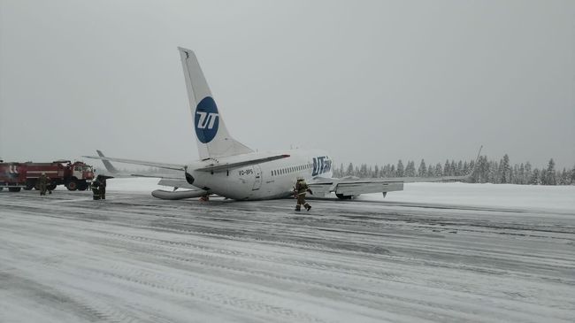 Самолет UTair совершил жесткую посадку в аэропорту Усинска. 9 февраля 2020 Самолет UTair совершил жесткую посадку в аэропорту Усинска. 9 февраля 2020