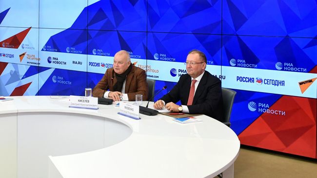 Генеральный директор МИА Россия сегодня Дмитрий Киселев и ректор Дипломатической академии МИД России Александр Яковенко во время пресс-конференции. 10 февраля 2020 Генеральный директор МИА Россия сегодня Дмитрий Киселев и ректор Дипломатической академии МИД России Александр Яковенко во время пресс-конференции. 10 февраля 2020