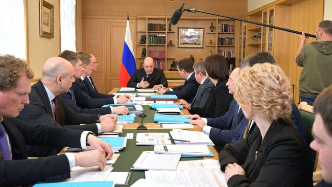 Председатель правительства РФ Михаил Мишустин проводит совещание по вопросам социально-экономического развития Новгородской области. 11 февраля 2020 Председатель правительства РФ Михаил Мишустин проводит совещание по вопросам социально-экономического развития Новгородской области. 11 февраля 2020