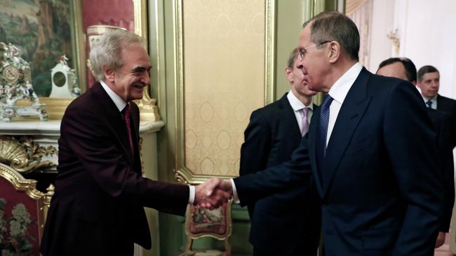 Министр иностранных дел РФ Сергей Лавров на встрече с послами государств-участников СНГ в особняке МИД РФ на Спиридоновке в Москве Министр иностранных дел РФ Сергей Лавров на встрече с послами государств-участников СНГ в особняке МИД РФ на Спиридоновке в Москве