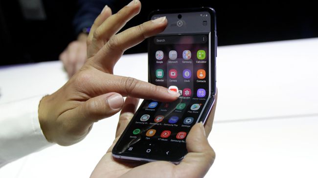 Презентация складного смартфона Samsung Galaxy Z Flip в Сан-Франциско Презентация складного смартфона Samsung Galaxy Z Flip в Сан-Франциско
