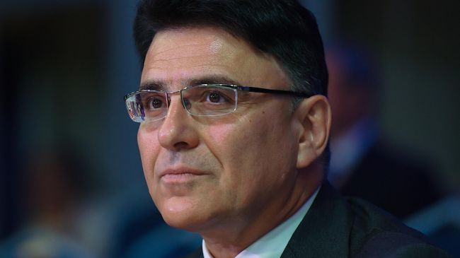 Александр Жаров