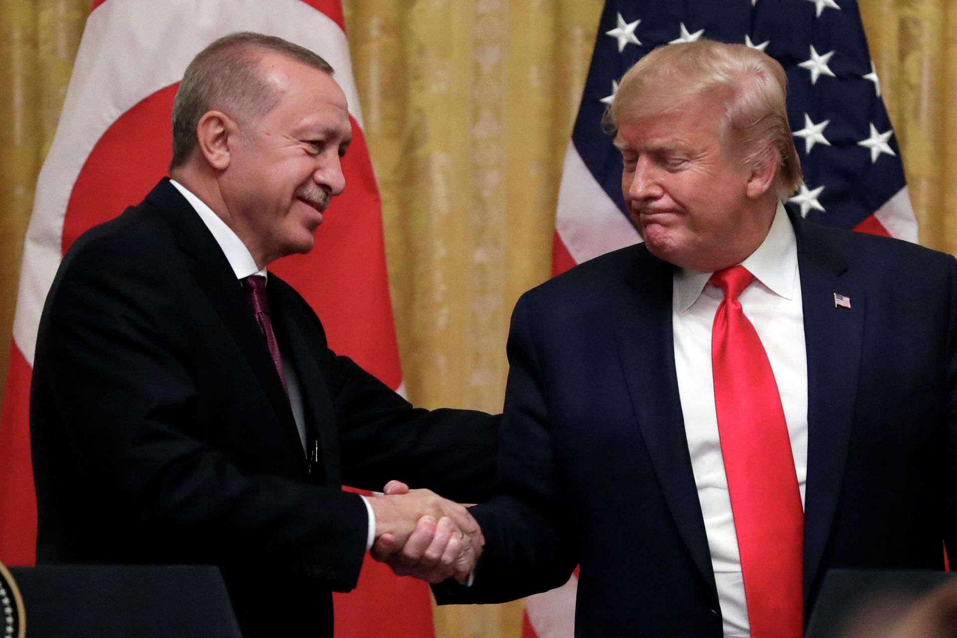Президент США Дональд Трамп и президент Турции Реджеп Тайип Эрдоган Президент США Дональд Трамп и президент Турции Реджеп Тайип Эрдоган - РИА Новости, 1920, 25.04.2021
