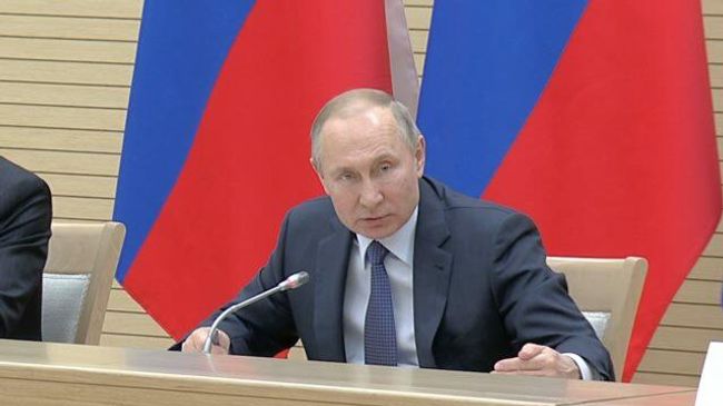 Путин призвал зафиксировать в Конституции индексацию пенсий Путин призвал зафиксировать в Конституции индексацию пенсий