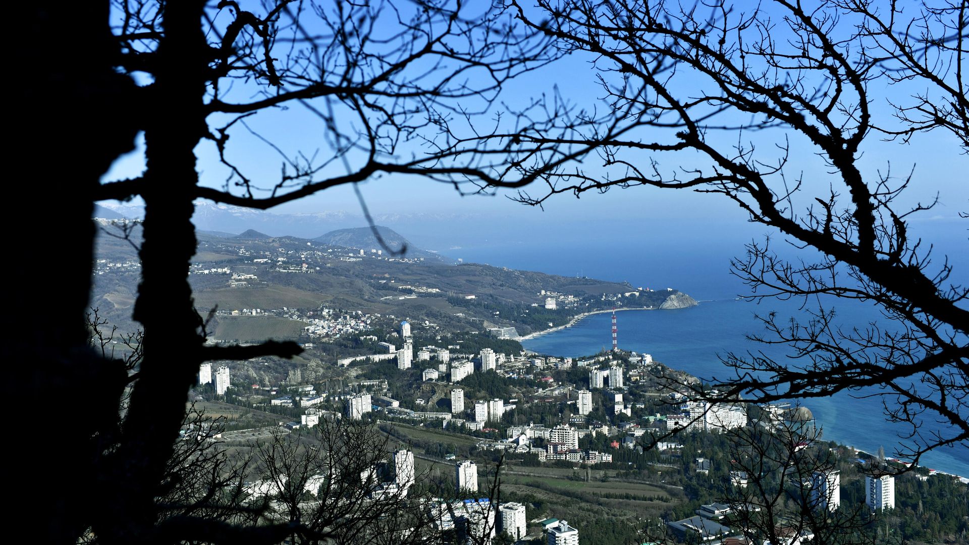 Вид на поселок Партенит на побережье Черного моря в Крыму Вид на поселок Партенит на побережье Черного моря в Крыму - РИА Новости, 1920, 30.08.2021