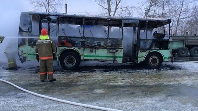 Последствия возгорания в салоне школьного автобуса в Тюменской области. 14 февраля 2020 Последствия возгорания в салоне школьного автобуса в Тюменской области. 14 февраля 2020