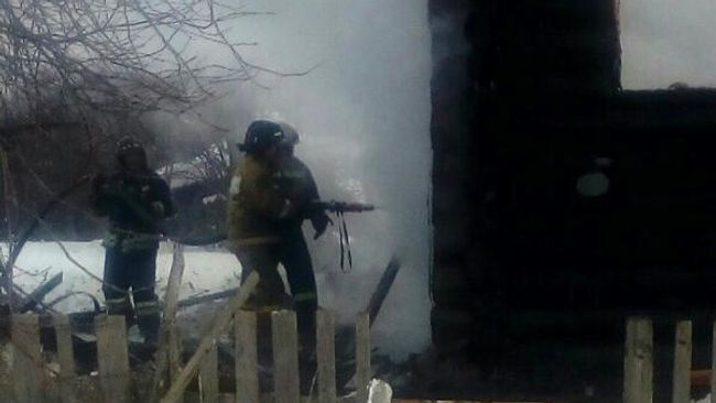 Тушение пожара в деревне Макаровская Афанасьевского района Кировской области Тушение пожара в деревне Макаровская Афанасьевского района Кировской области