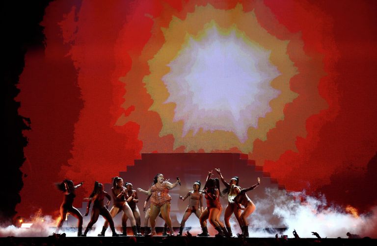 Певица Лиззо на церемонии вручения премии Brit Awards в Лондоне