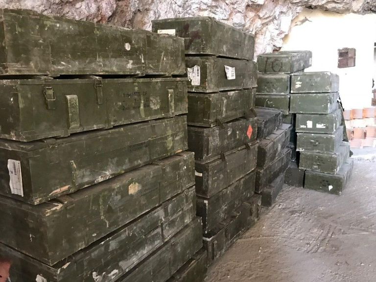 Подземные склады и штабы боевиков Хайят Тахрир аш Шам (террористическая организация, запрещена на территории РФ) в районе под Алеппо