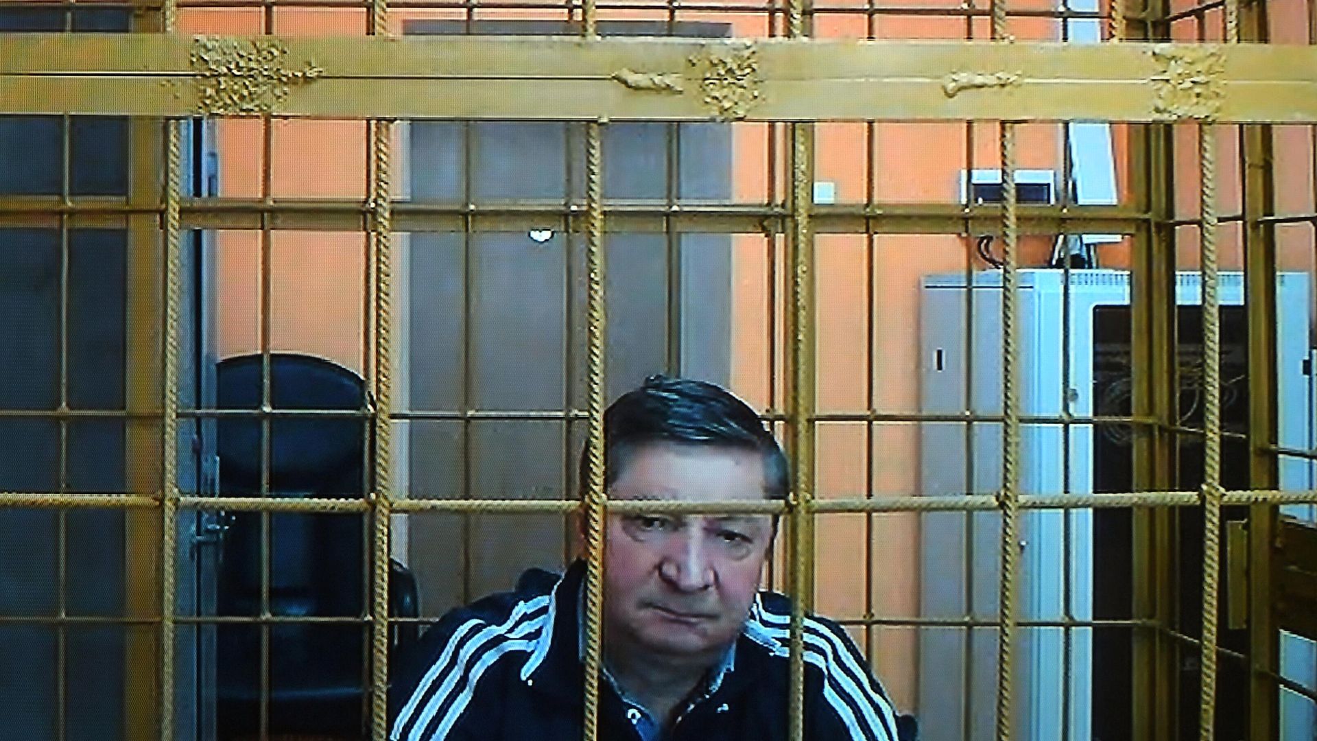 Монитор с изображением заместителя начальника Генерального штаба ВС РФ генерал-полковника Халила Арсланова, в зале второго западного окружного военного суда Монитор с изображением заместителя начальника Генерального штаба ВС РФ генерал-полковника Халила Арсланова, в зале второго западного окружного военного суда - РИА Новости, 1920, 22.05.2026