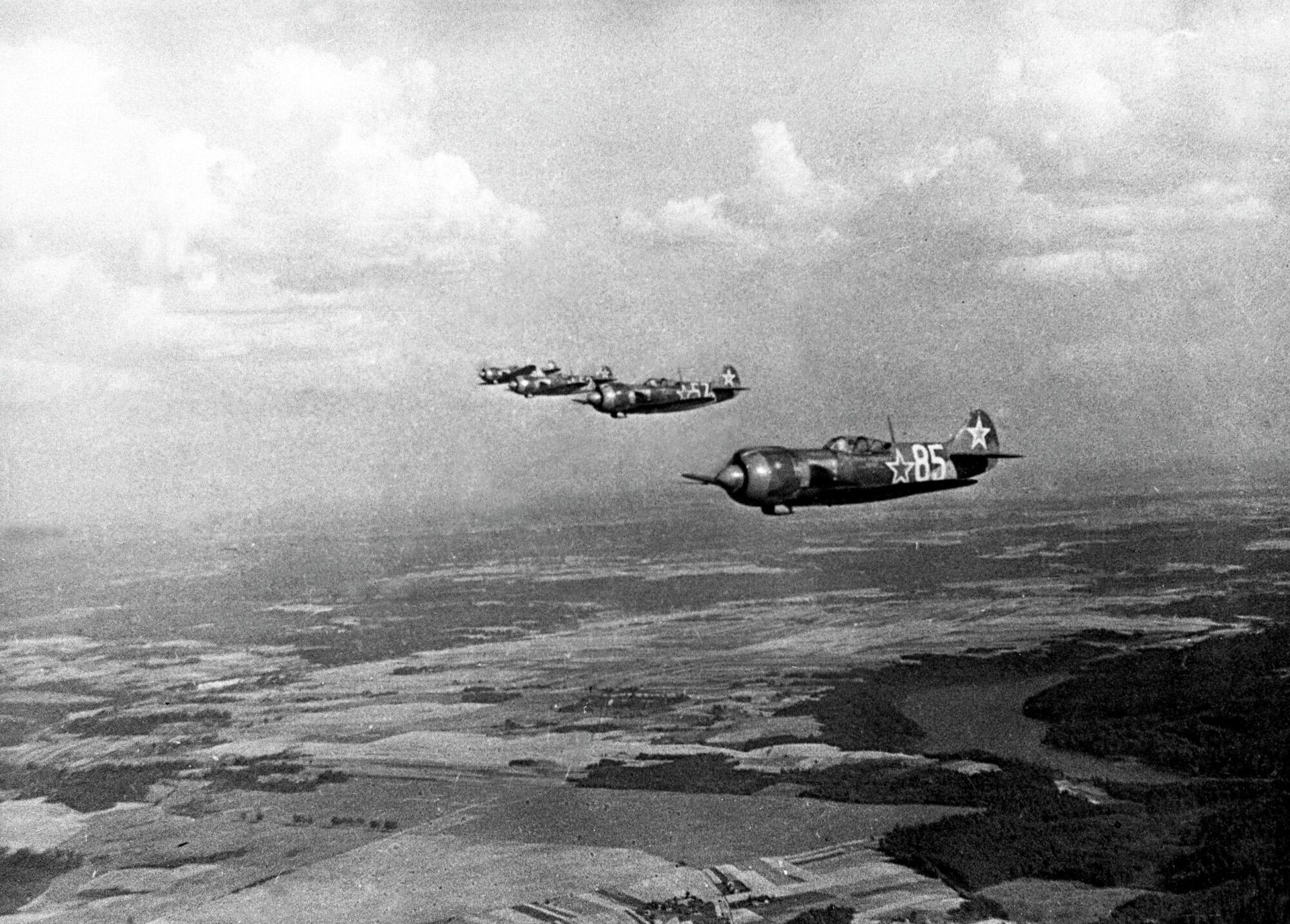 Советские истребители в небе. Великая Отечественная война 1941-1945 г.г. Советские истребители в небе. Великая Отечественная война 1941-1945 г.г. - РИА Новости, 1920, 19.10.2021