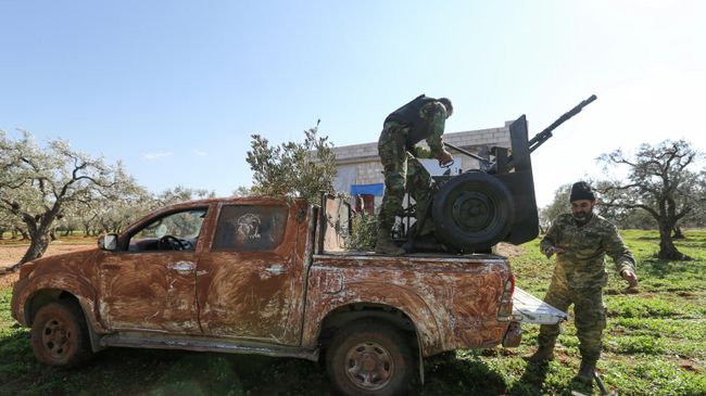 Боевики, поддерживаемые Турцией, ведут обстрел сирийских правительственных сил в провинции Идлиб Боевики, поддерживаемые Турцией, ведут обстрел сирийских правительственных сил в провинции Идлиб