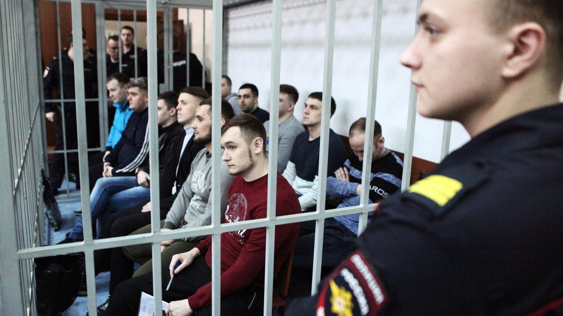 Фигуранты уголовного дела об избиении в ярославской колонии заключенного Евгения Макарова на заседании в Дзержинском районном суде Ярославля Фигуранты уголовного дела об избиении в ярославской колонии заключенного Евгения Макарова на заседании в Дзержинском районном суде Ярославля - РИА Новости, 1920, 20.03.2020