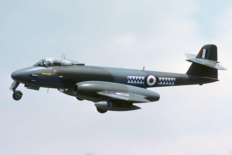Самолет Gloster Meteor F8 Самолет Gloster Meteor F8