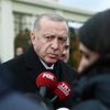 Президент Турции Реджеп Тайип Эрдоган во время беседы с журналистами Президент Турции Реджеп Тайип Эрдоган во время беседы с журналистами