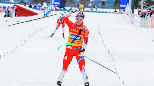 Норвежская лыжница Тереза Йохёуг Норвежская лыжница Тереза Йохёуг