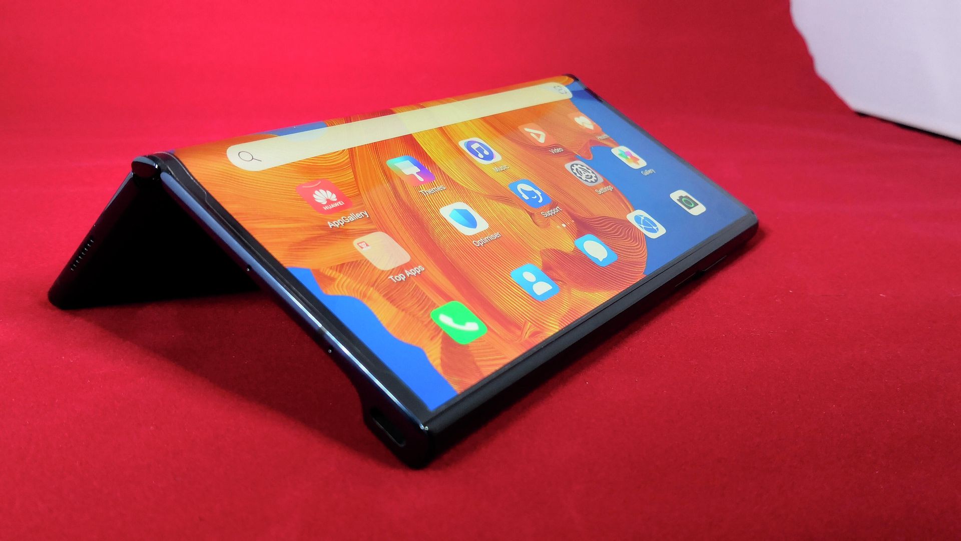 Возможности устройства Huawei Mate XS - РИА Новости, 1920, 03.02.2021