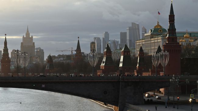 Большой Москворецкий мост и Московский Кремль Большой Москворецкий мост и Московский Кремль