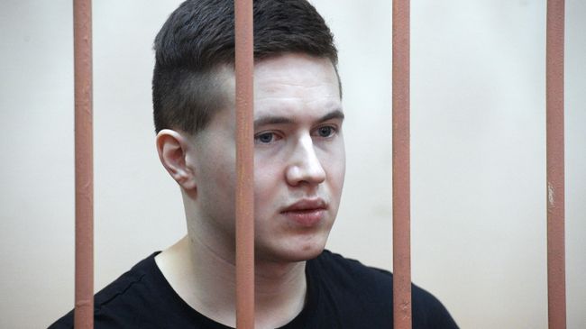 Участник запрещенной в РФ террористической организации Сеть Виктор Филинков на выездном заседании Московского окружного военного суда в Санкт-Петербурге