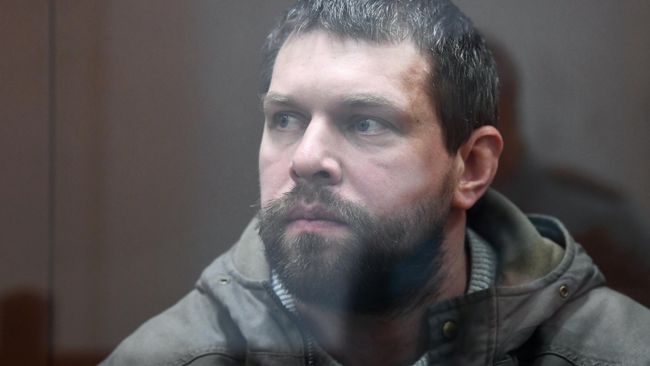 Бывший полицейский Денис Коновалов в суде