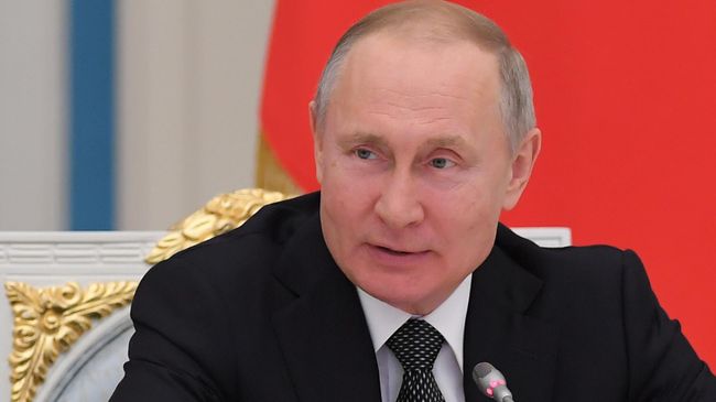 Президент РФ Владимир Путин проводит встречу с рабочей группой по подготовке предложений о внесении поправок в Конституцию РФ Президент РФ Владимир Путин проводит встречу с рабочей группой по подготовке предложений о внесении поправок в Конституцию РФ