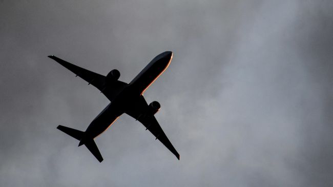 Пассажирский самолет Boeing 777 Пассажирский самолет Boeing 777