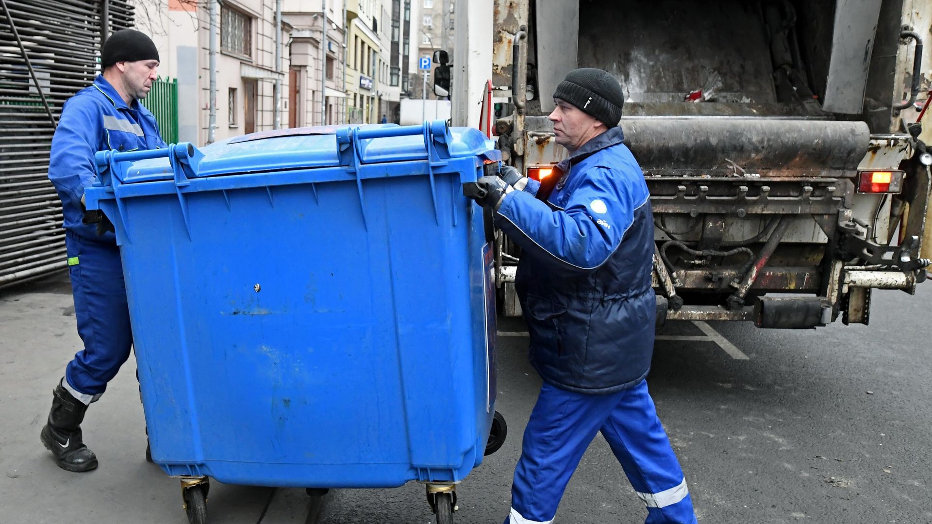 Раздельный сбор мусора в Москве Раздельный сбор мусора в Москве - РИА Новости, 1920, 10.02.2021