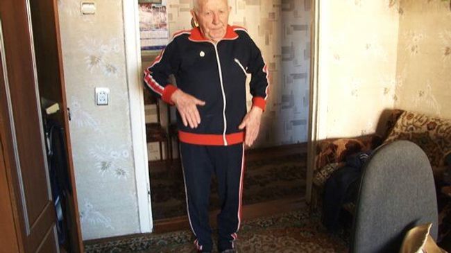Возраст не помеха: 99-летний ветеран сдал нормы ГТО на золотой значок Возраст не помеха: 99-летний ветеран сдал нормы ГТО на золотой значок