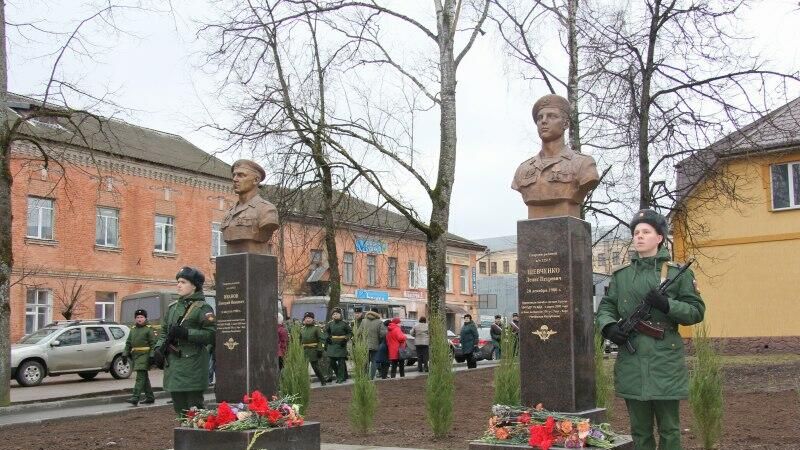 Памятник десантникам из состава 6-й парашютно-десантной роты, открытый в Псковской области Памятник десантникам из состава 6-й парашютно-десантной роты, открытый в Псковской области - РИА Новости, 1920, 03.04.2021