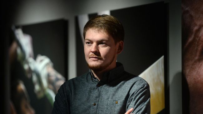 Фотокорреспондент Алексей Филиппов, занявший первое место в номинации Спорт с серией фотографий На кончиках пальцев Фотокорреспондент Алексей Филиппов, занявший первое место в номинации Спорт с серией фотографий На кончиках пальцев