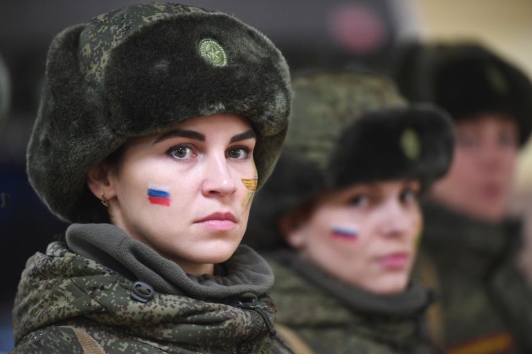 Участницы конкурса красоты среди женщин-военнослужащих Ракетных войск стратегического назначения Макияж под камуфляж в Переславле-Залесском Участницы конкурса красоты среди женщин-военнослужащих Ракетных войск стратегического назначения Макияж под камуфляж в Переславле-Залесском
