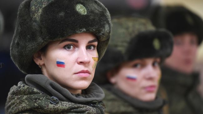 В Госдуму внесли проект о предельном возрасте на военной службе для женщин