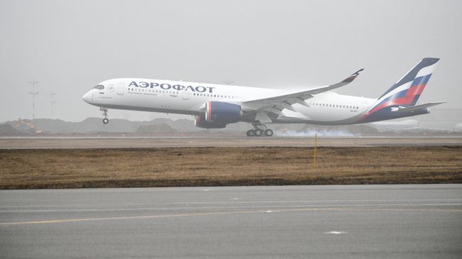 Самолет Airbus A350-900 авиакомпании Аэрофлот Самолет Airbus A350-900 авиакомпании Аэрофлот