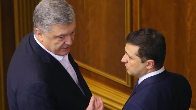 Президент Украины Владимир Зеленский и экс-президент Украины, депутат Верховной рады Украины Петр Порошенко Президент Украины Владимир Зеленский и экс-президент Украины, депутат Верховной рады Украины Петр Порошенко