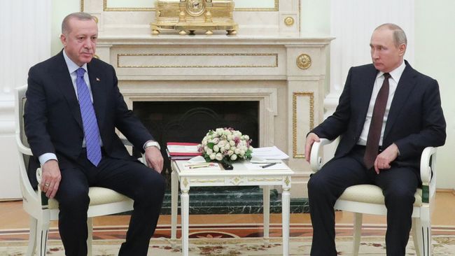 Президент РФ Владимир Путин и президент Турции Реджеп Тайип Эрдоган во время встречи Президент РФ Владимир Путин и президент Турции Реджеп Тайип Эрдоган во время встречи