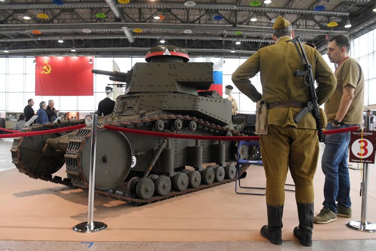 Танк МС-1 на открытии 29-ой выставки старинных автомобилей и антиквариата Олдтаймер-Галерея 2020 Танк МС-1 на открытии 29-ой выставки старинных автомобилей и антиквариата Олдтаймер-Галерея 2020