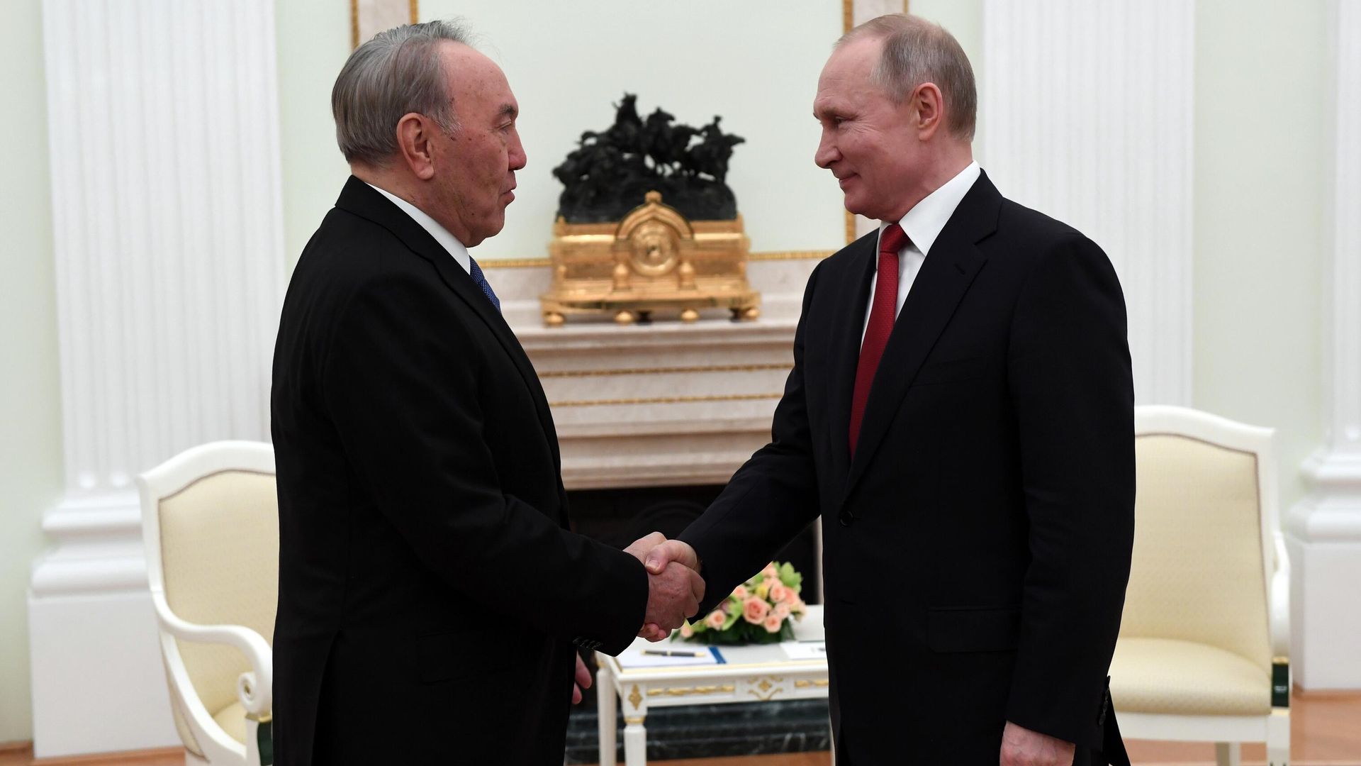 Владимир Путин и первый президент Республики Казахстан Нурсултан Назарбаев Владимир Путин и первый президент Республики Казахстан Нурсултан Назарбаев - РИА Новости, 1920, 01.12.2023