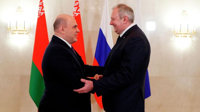 Председатель правительства РФ Михаил Мишустин и премьер-министр Белоруссии Сергей Румас во время встречи Председатель правительства РФ Михаил Мишустин и премьер-министр Белоруссии Сергей Румас во время встречи