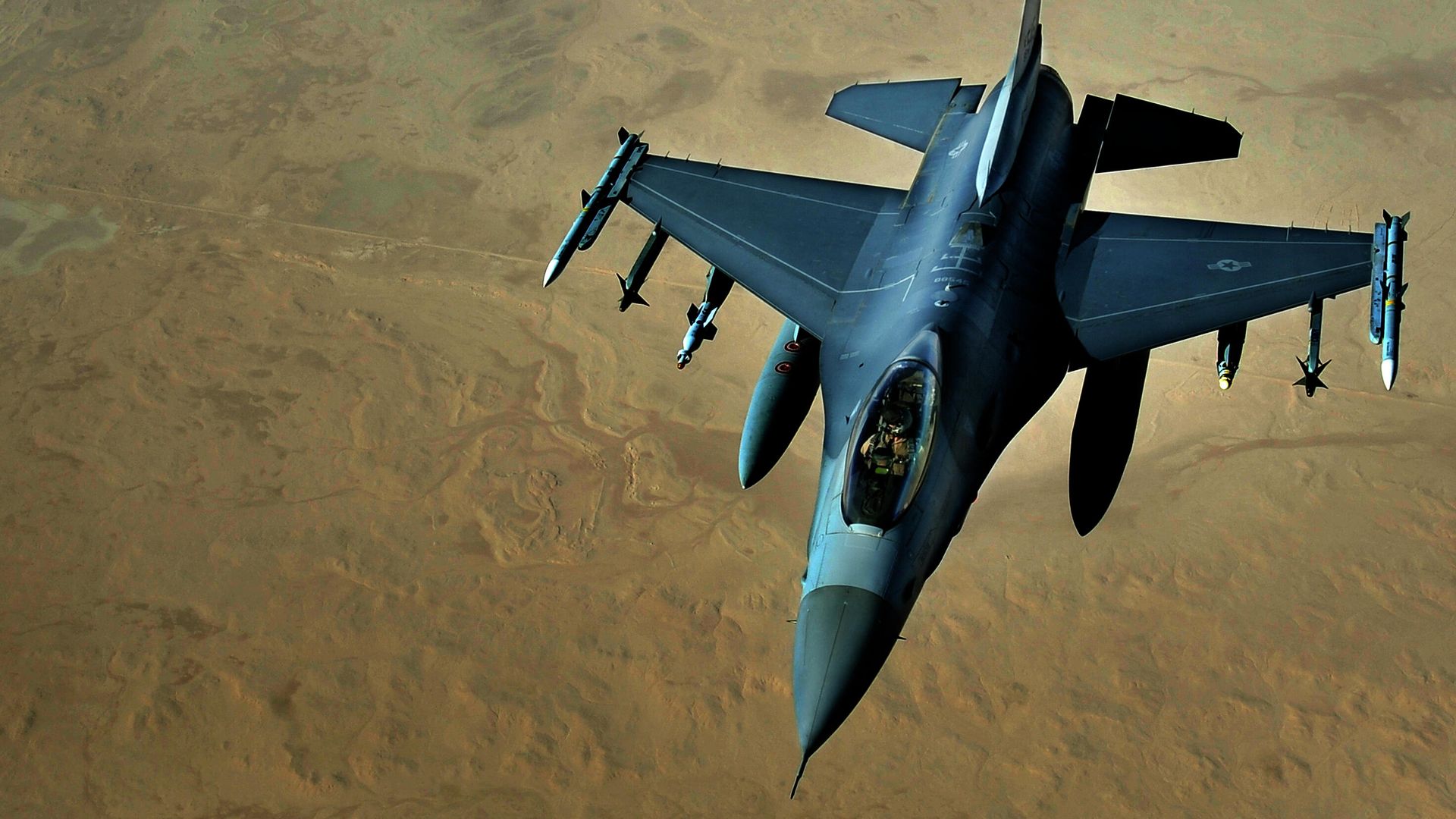 Истребитель ВВС США F-16 - РИА Новости, 1920, 07.06.2026