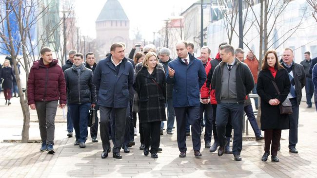 Министр культуры РФ Ольга Любимова во время посещения Музейного квартала в Туле Министр культуры РФ Ольга Любимова во время посещения Музейного квартала в Туле
