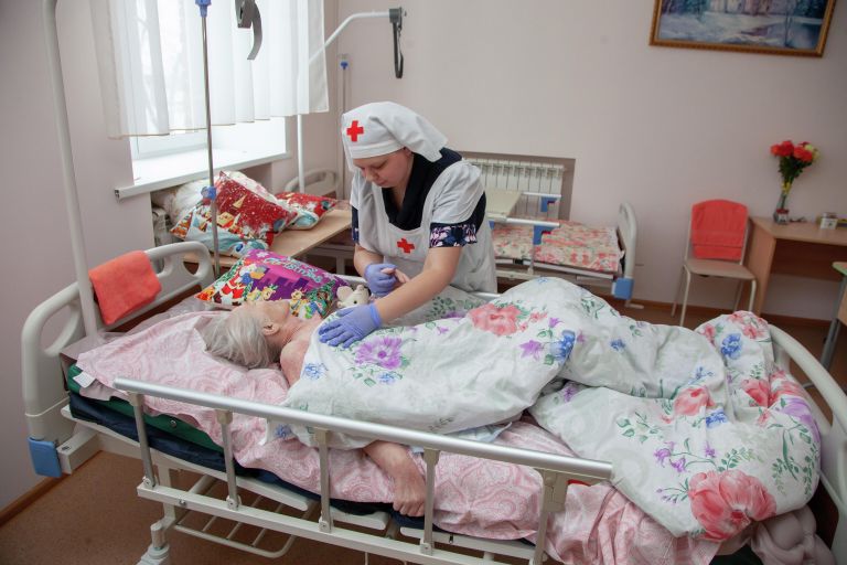 Центр по уходу за пожилыми и тяжелобольными людьми Обитель милосердия в честь великомученика Димитрия Солунского Центр по уходу за пожилыми и тяжелобольными людьми Обитель милосердия в честь великомученика Димитрия Солунского