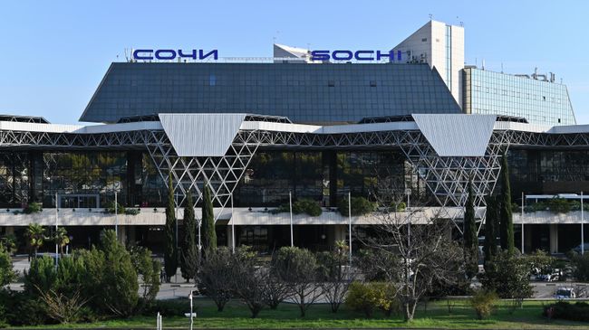 Здание Международного аэропорта Сочи Здание Международного аэропорта Сочи