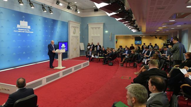 Председатель правительства РФ Михаил Мишустин проводит стратегическую сессию координационного совета по борьбе с коронавирусной инфекцией Председатель правительства РФ Михаил Мишустин проводит стратегическую сессию координационного совета по борьбе с коронавирусной инфекцией