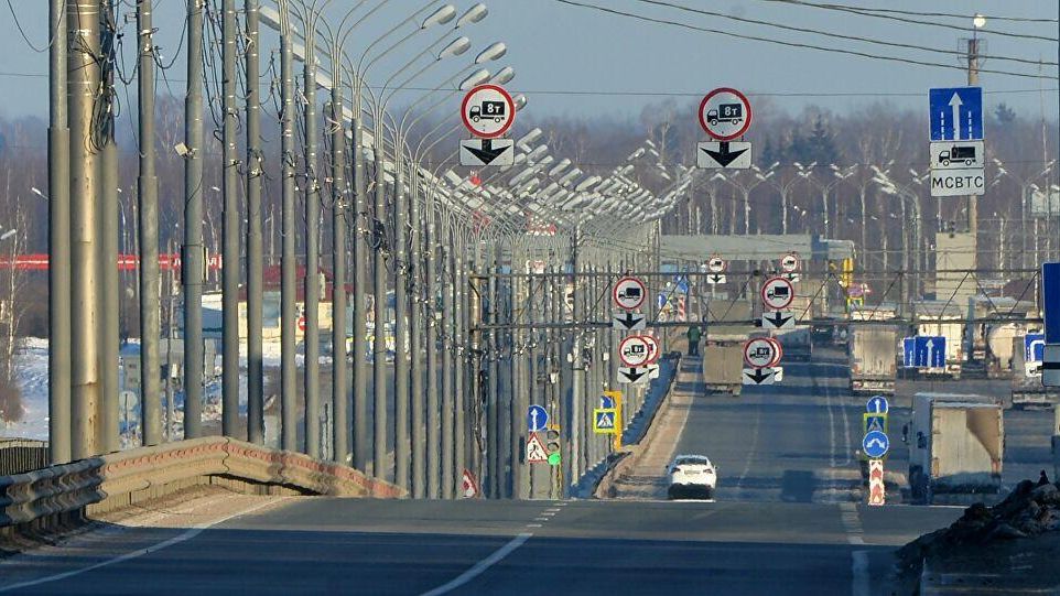Участок границы Белоруссии и России на трассе М1 Участок границы Белоруссии и России на трассе М1 - РИА Новости, 1920, 22.12.2020