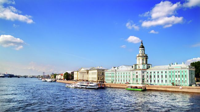 Вид Невы. Санкт-Петербург, Россия Вид Невы. Санкт-Петербург, Россия