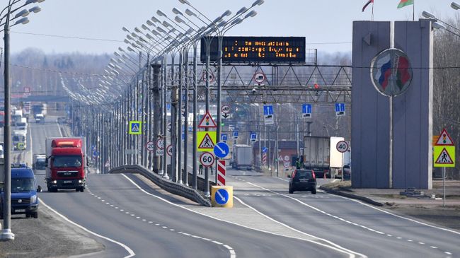 Пункт пропуска Редьки-Красная горка на трассе М1 (Минск – Москва) на белорусско-российской границе