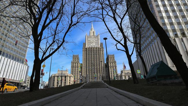 Здание Министерства иностранных дел РФ Здание Министерства иностранных дел РФ